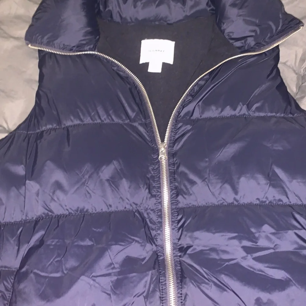 Vest - Picture 2 of 4